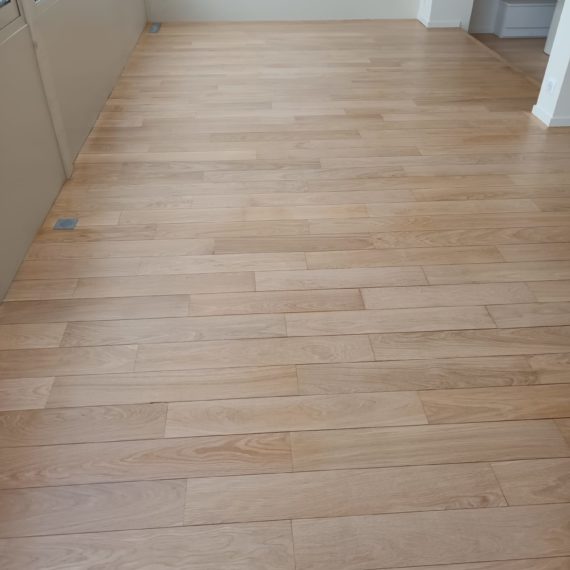 Patrick Services, l’expert rénovation, ponçage, pose, entretien et vitrification de votre parquet à Paris et IDF.